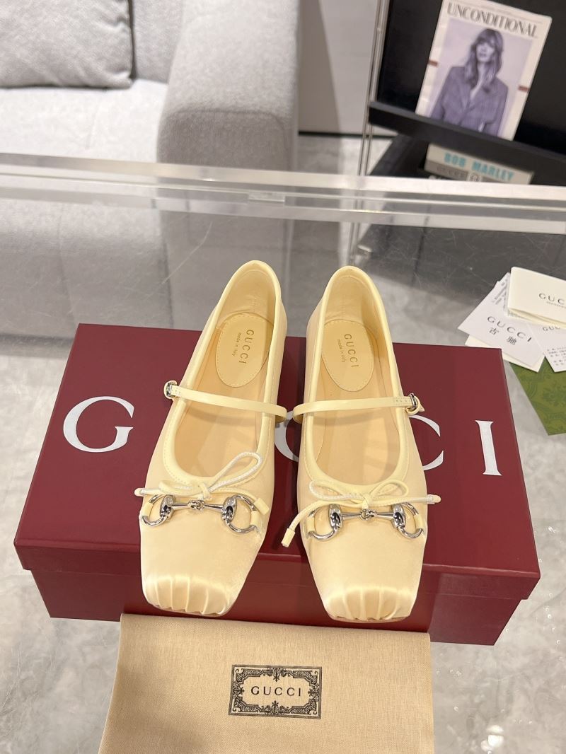 Gucci Flat Shoes